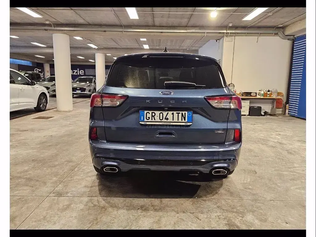 Usata Ford Kuga ST-Line 225 CV (165 kW) 2023 Chrome blue SUV