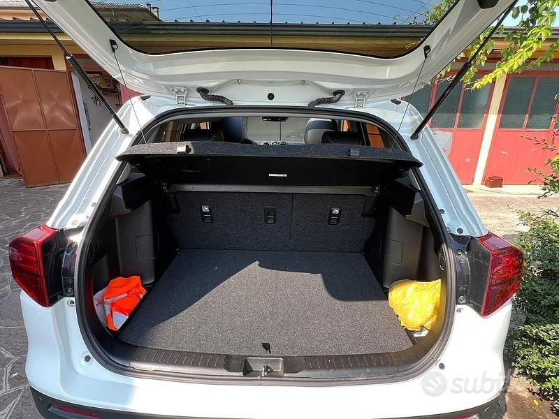 Usata Suzuki Vitara 140 CV (102 kW) 2019 Bianco SUV