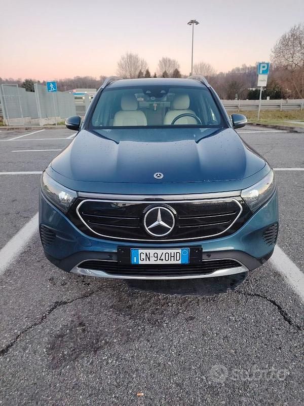 Usata Mercedes EQB250 139 kW (190 CV) 2023 Blu SUV