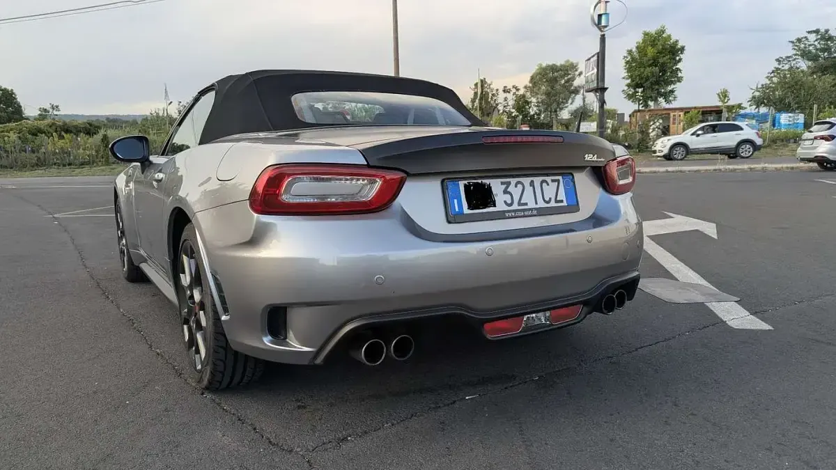 Usata Abarth 124 Spider 170 CV (125 kW) 2017 Grigio Cabrio