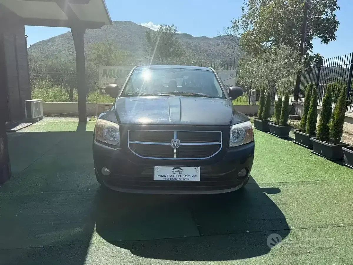 Usata Dodge Caliber 150 CV (110 kW) 2006 Nero Utilitaria