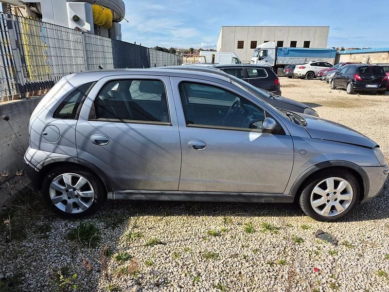 Occasion Opel Corsa 2006 Gris Citadine