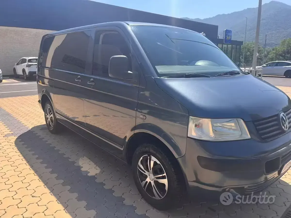 Usata VW T5 131 CV (96 kW) 2007 Bluazzurro Furgone