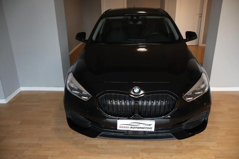 Usata BMW 118 Advantage 150 CV (110 kW) 2022 Nero Utilitaria