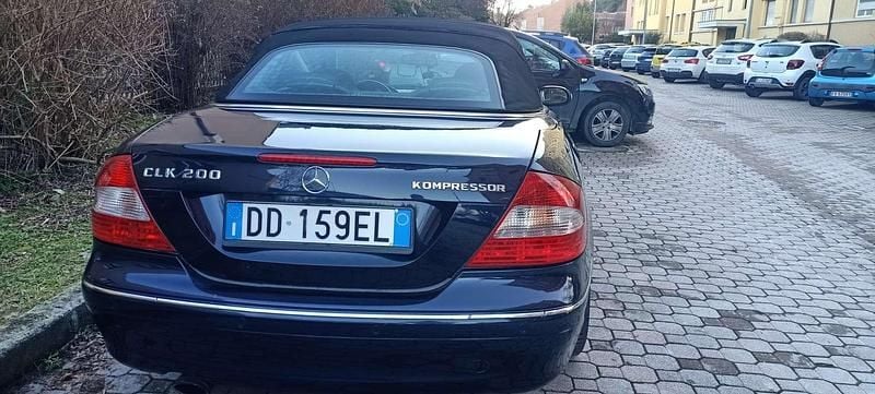 Usata Mercedes CLK200 Elegance 163 CV (119 kW) 2007 Blu/azzurro Cabrio