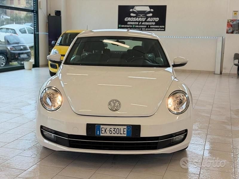 Bianco Usata 2012 VW Maggiolino Design Tre volumi | 9400 € (Buon prezzo) - Immagine 1/4