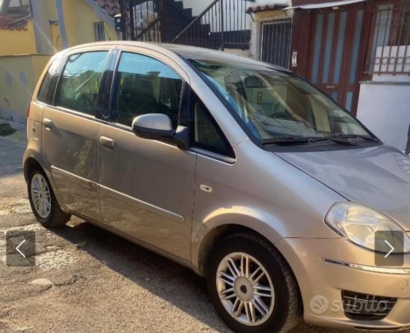 Occasion Lancia Musa 95 PK (69 kW) 2010 MPV