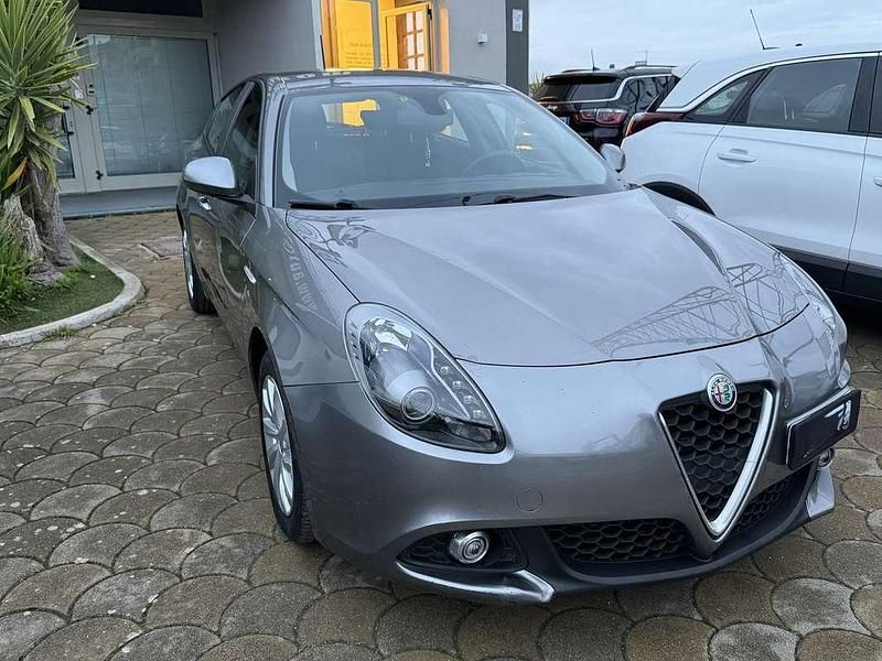 Usata Alfa Romeo Giulietta Distinctive 120 CV (88 kW) 2017 Utilitaria