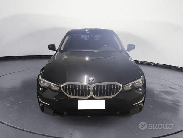 Usata BMW 320 Luxury Line 190 CV (139 kW) 2019 Nero Berlina