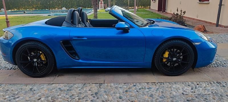 Usata Porsche 718 Boxster 300 CV (220 kW) 2018 Blu/azzurro Cabrio