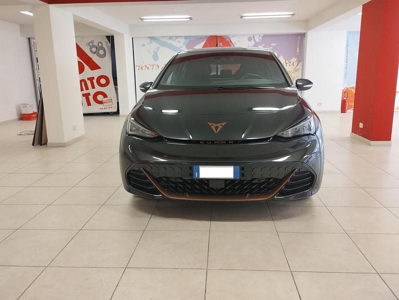 Usata Cupra Born 150 kW (204 CV) 2023 Grigio Utilitaria