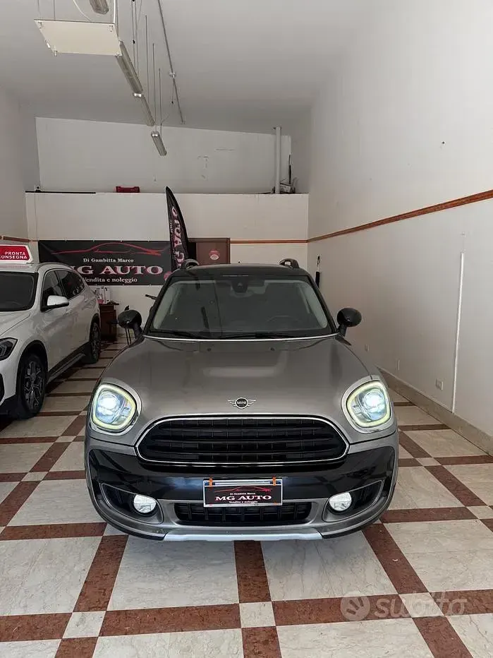 Usata Mini Cooper Countryman Hype 150 CV (110 kW) 2018 Grigio SUV
