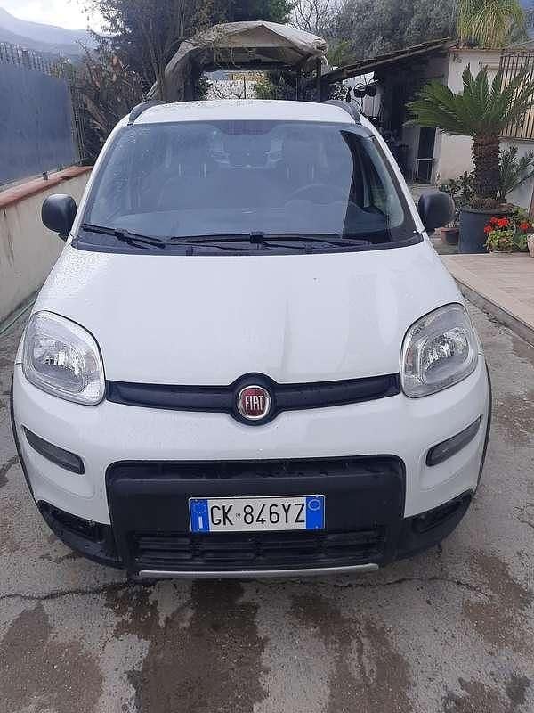 Usata Fiat Panda 4x4 Wild 86 CV (63 kW) 2022 Utilitaria