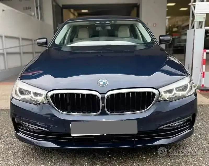 Usata BMW 520 Sport Line 190 CV (139 kW) 2019 Bluazzurro Berlina