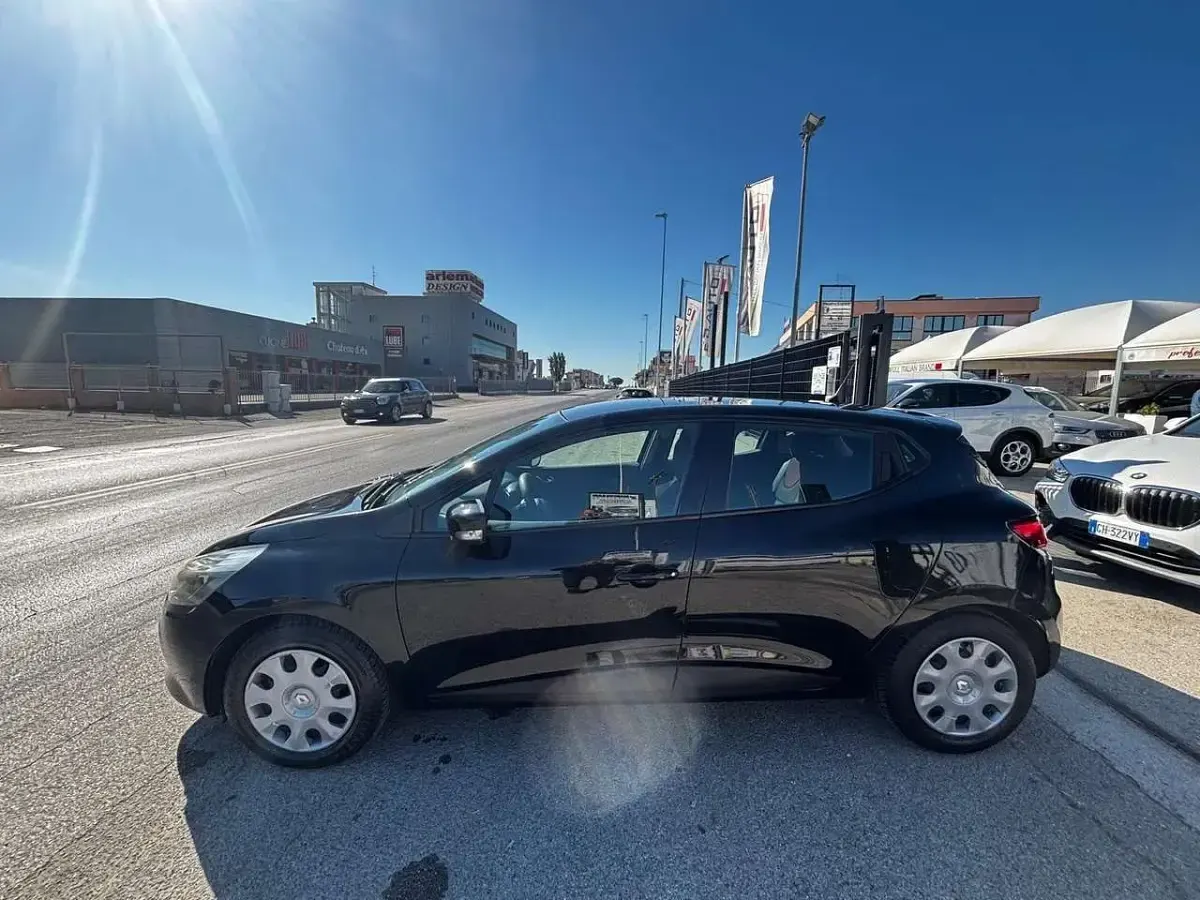 Usata Renault Clio IV 75 CV (55 kW) 2015 Nero Berlina