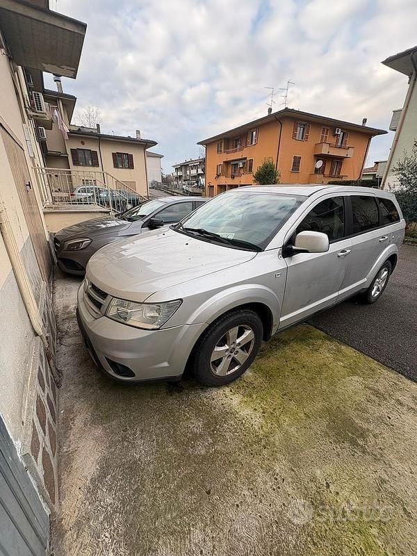 Usata Fiat Freemont 140 CV (102 kW) 2012 Grigio SUV