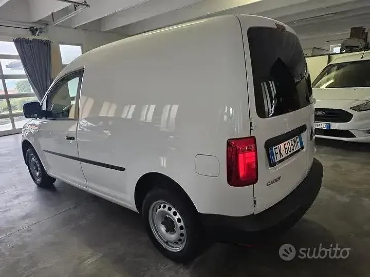 Usata VW Caddy 102 CV (75 kW) 2017 Bianco Monovolume