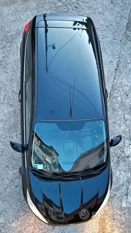 Usata Ford Fiesta 80 CV (58 kW) 2013 Nero Utilitaria