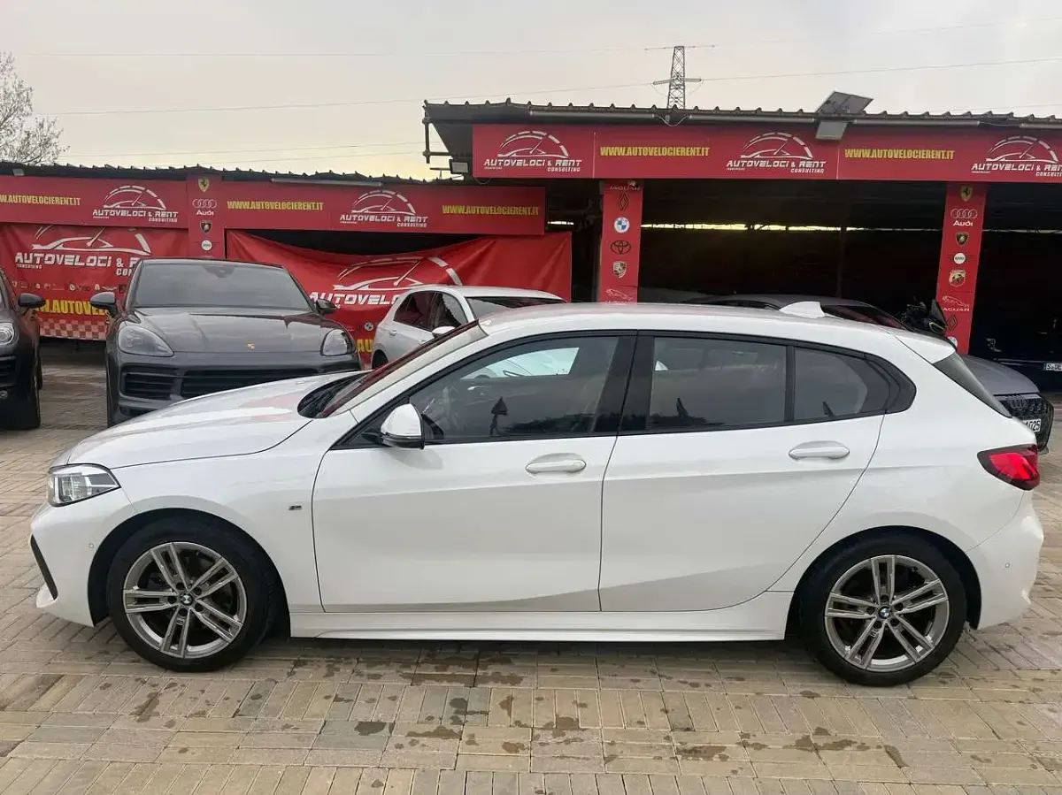 Usata BMW 118 M Sport 140 CV (102 kW) 2020 Bianco Utilitaria