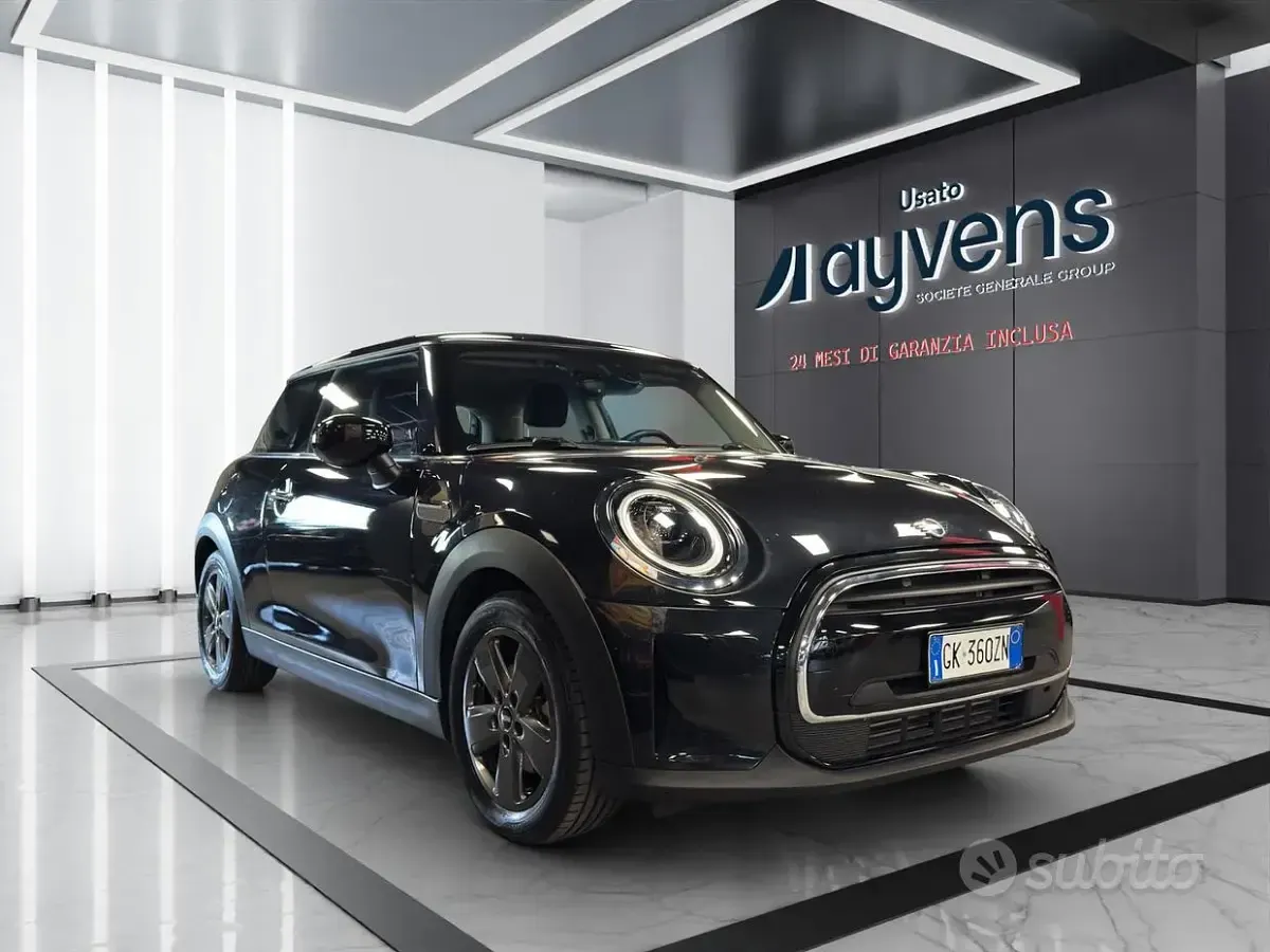 Usata Mini ONE Classic 102 CV (75 kW) 2022 Nero Utilitaria