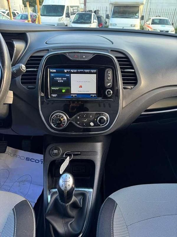 Usata Renault Captur 90 CV (66 kW) 2014 Rosso SUV