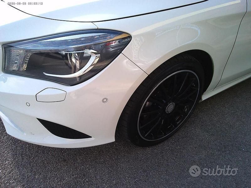 Usata Mercedes CLA200 Shooting Brake AMG 136 CV (100 kW) 2016 Bianco Station wagon