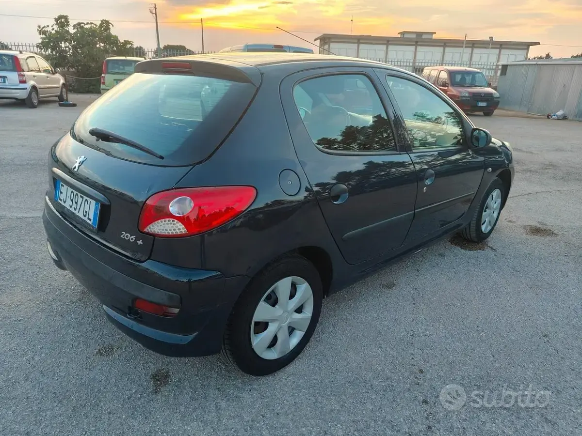 Usata Peugeot 206 60 CV (44 kW) 2011 Nero Berlina