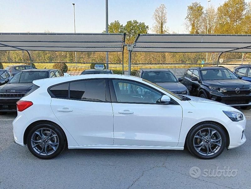 Usata Ford Focus ST-Line 120 CV (88 kW) 2018 Bianco Berlina