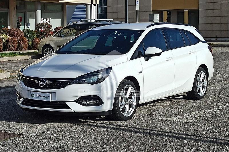 Bianco Usata 2020 Opel Astra GS Line Tre volumi | 12.400 € (Buon prezzo) - Immagine 1/4