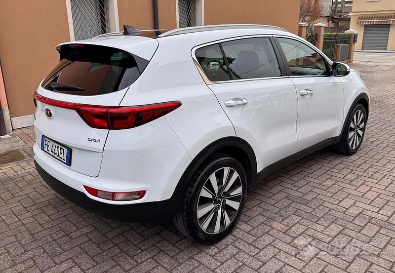 Usata Kia Sportage 116 CV (85 kW) 2016 Bianco SUV