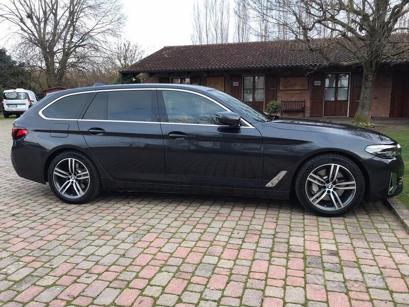 Usato 2021 BMW 520 2.0 Benzin 163 CV (39.500 €)