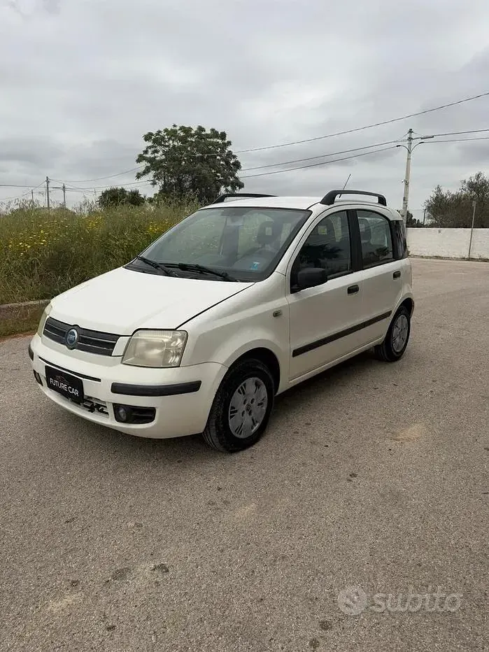 Usata Fiat Panda Emotion 69 CV (50 kW) 2007 Bianco Utilitaria
