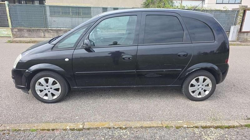 Usata Opel Meriva Cosmo 105 CV (77 kW) 2008 Other Monovolume