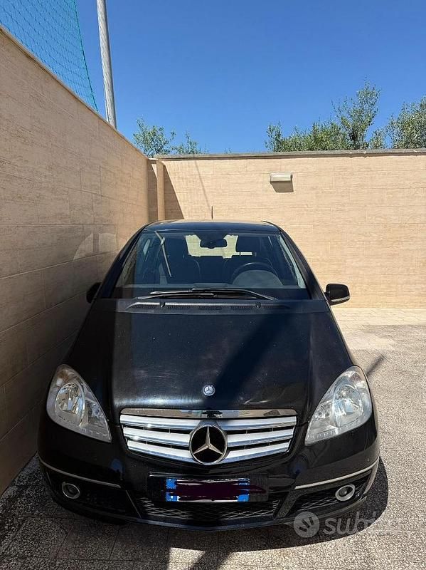 Usata Mercedes A180 Avantgarde 116 CV (85 kW) 2012 Nero Utilitaria