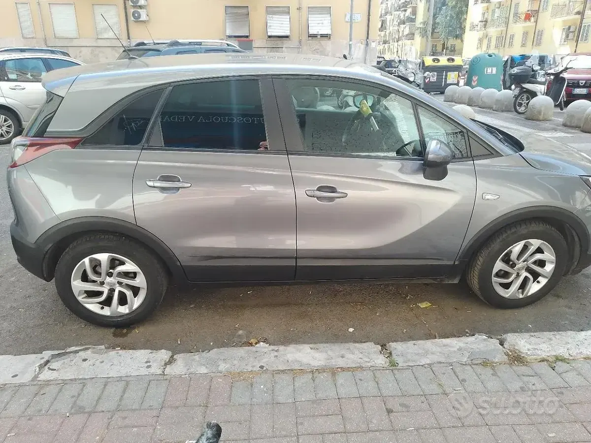 Usata Opel Crossland 83 CV (61 kW) 2019 Grigio SUV