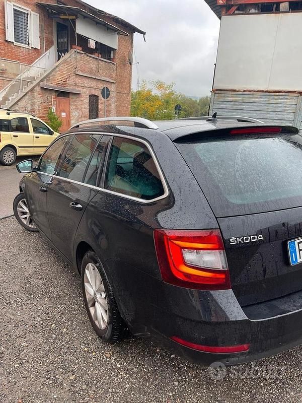Usata 2017 Skoda Octavia Tre volumi | 6900 € - Immagine 1/4