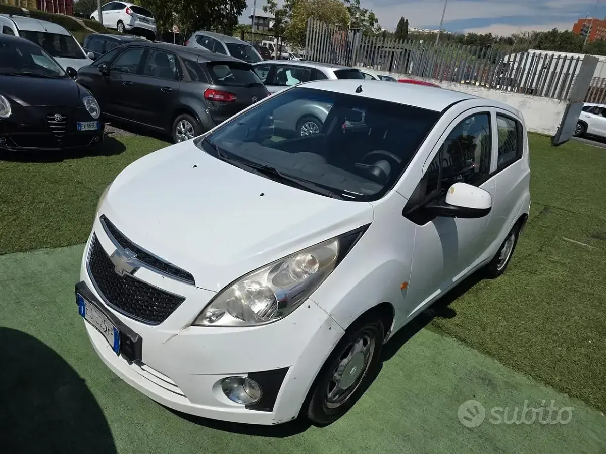 Usata Chevrolet Spark 68 CV (50 kW) 2011 Bianco Utilitaria