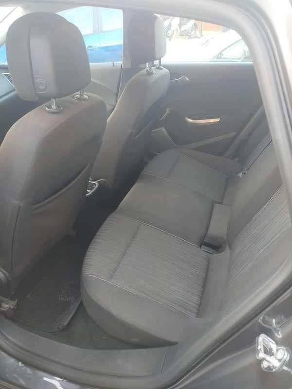 Usata Opel Astra 110 CV (80 kW) 2012 Nero Berlina