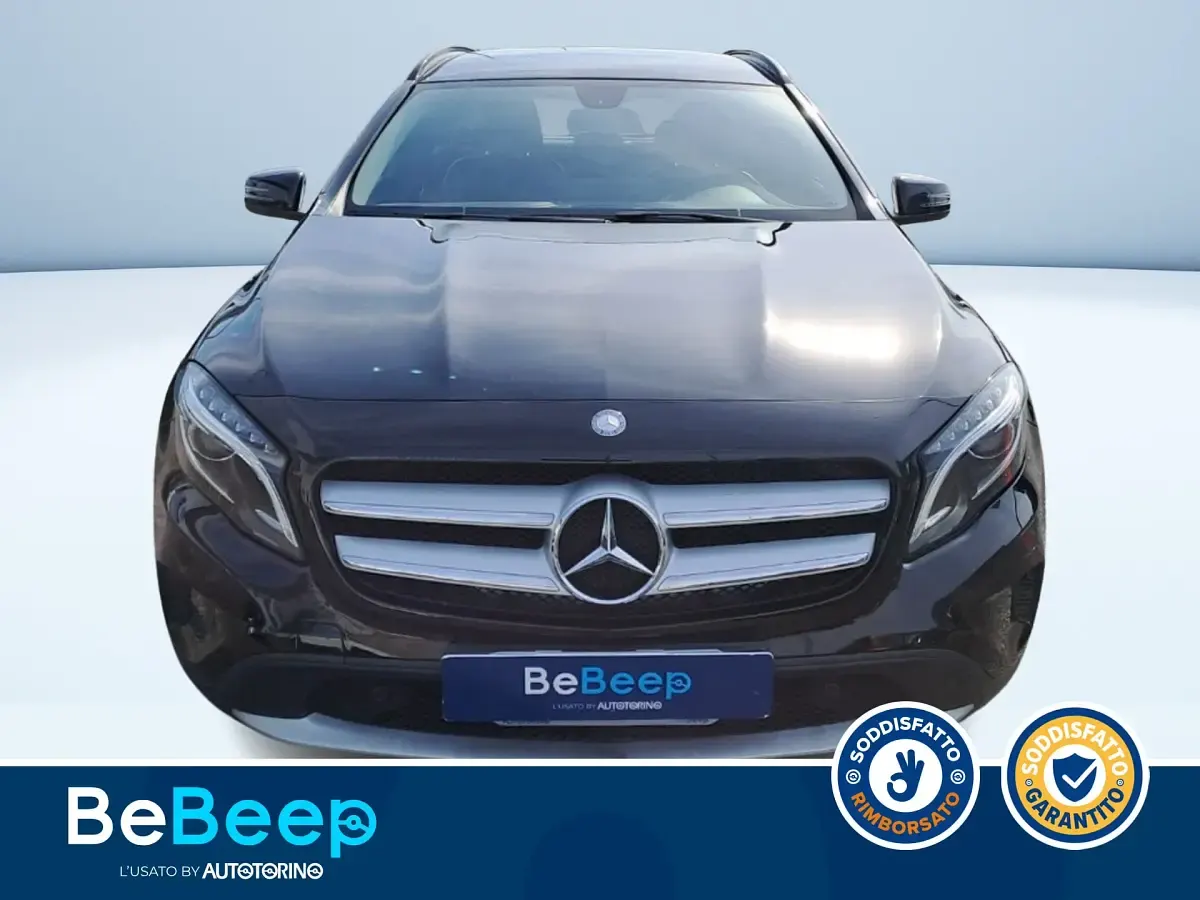 Usata Mercedes GLA200 136 CV (100 kW) 2015 Grigio metallizzato SUV