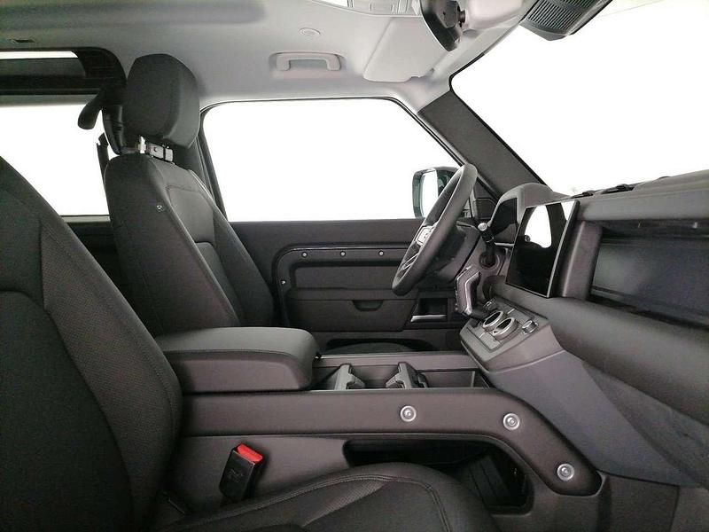 Neu Land Rover Defender SE Dynamic 200 PS (147 kW) 2025 Grau SUV