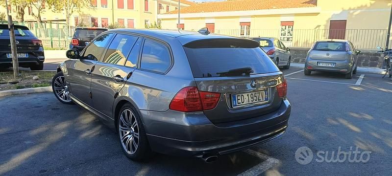 Usata BMW 320 190 CV (139 kW) 2010 Grigio Station wagon