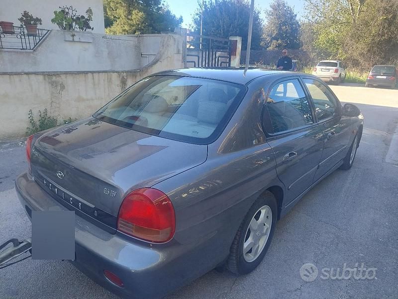Gebraucht Hyundai Accent 2001 Grau Limousine