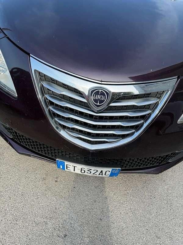 Usata Lancia Ypsilon 84 CV (61 kW) 2013 Utilitaria