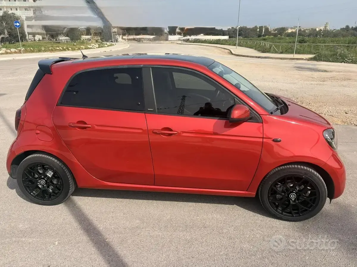 Usata Smart ForFour Passion 90 CV (66 kW) 2018 Rosso Utilitaria