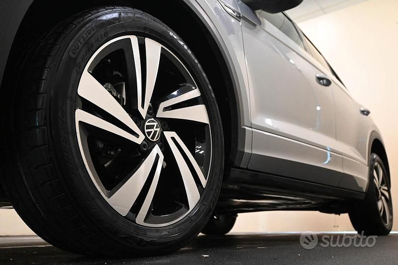 Usata VW T-Roc R-line 110 CV (80 kW) 2023 SUV