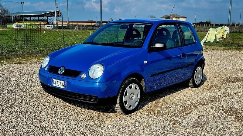 Usata VW Lupo 60 CV (44 kW) 2003 Blu Utilitaria