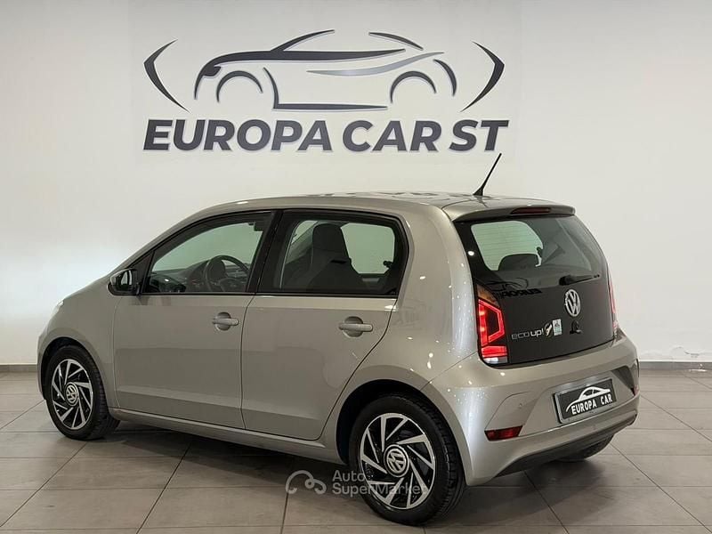 Usata VW up! move up! 68 CV (50 kW) 2019 Argento Utilitaria