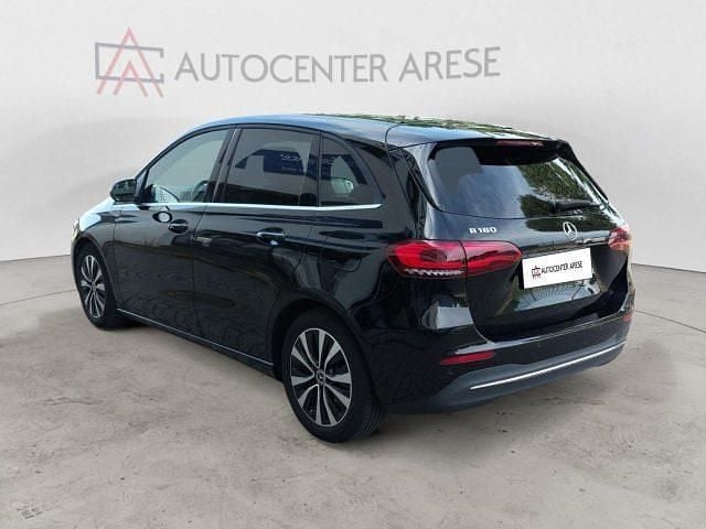 Usata Mercedes B180 Business 136 CV (100 kW) 2021 Nero metallizzato Utilitaria