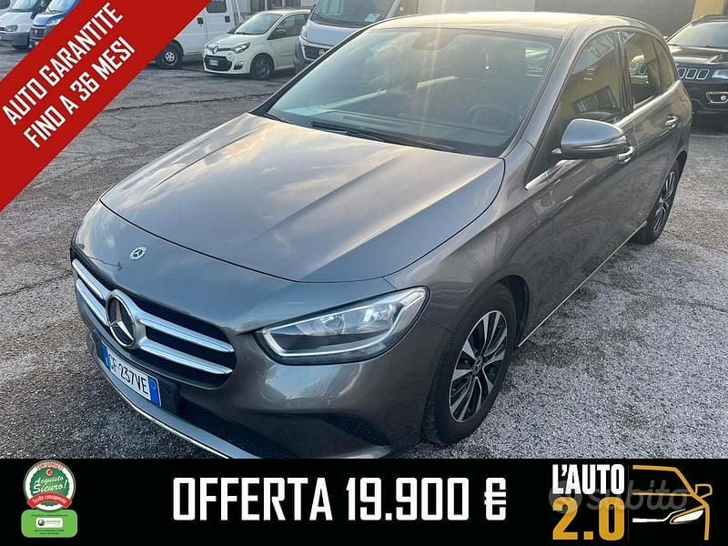 Usata Mercedes B180 115 CV (84 kW) 2021 Grigio Monovolume