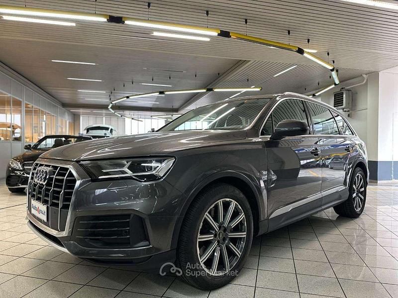 Usata Audi Q7 Business 286 CV (210 kW) 2022 Grigio scuro SUV